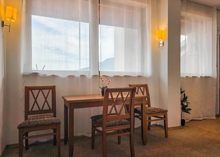 Edel View! 1br Ap With Mountain View In Appartement